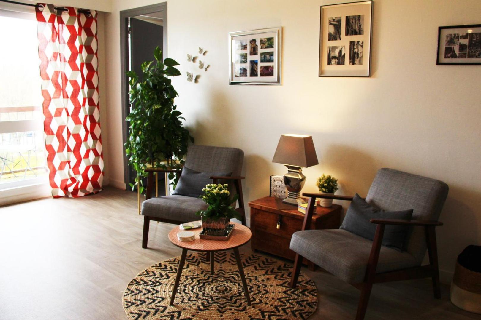 Le Clos Pichot - Studio Avec Balcon, Parking Prive - 5Mn Gare Chartres Exterior photo